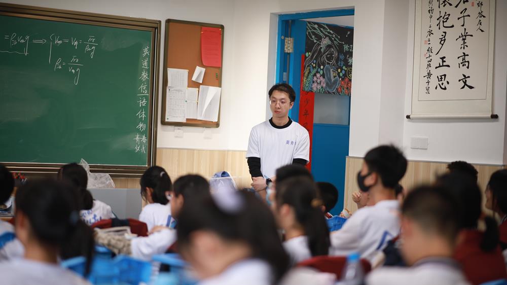 ece01314c37d4c0aa7b3118d3f5ad968.jpg