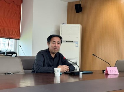 中考命题思维探究和高效复习提升策略——新区教研员王庆军教授莅临西附初中指导道法学科建设